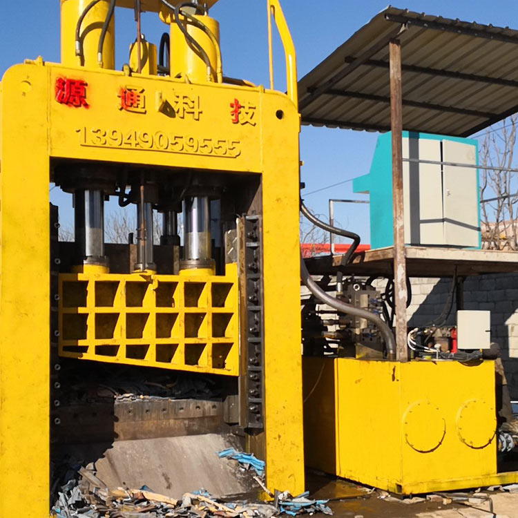 昭通800噸龍門剪現(xiàn)場